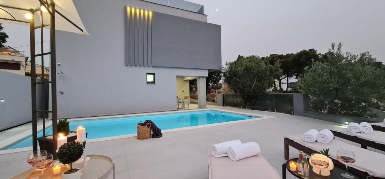 Villa Gray Tribalj Exteriör bild
